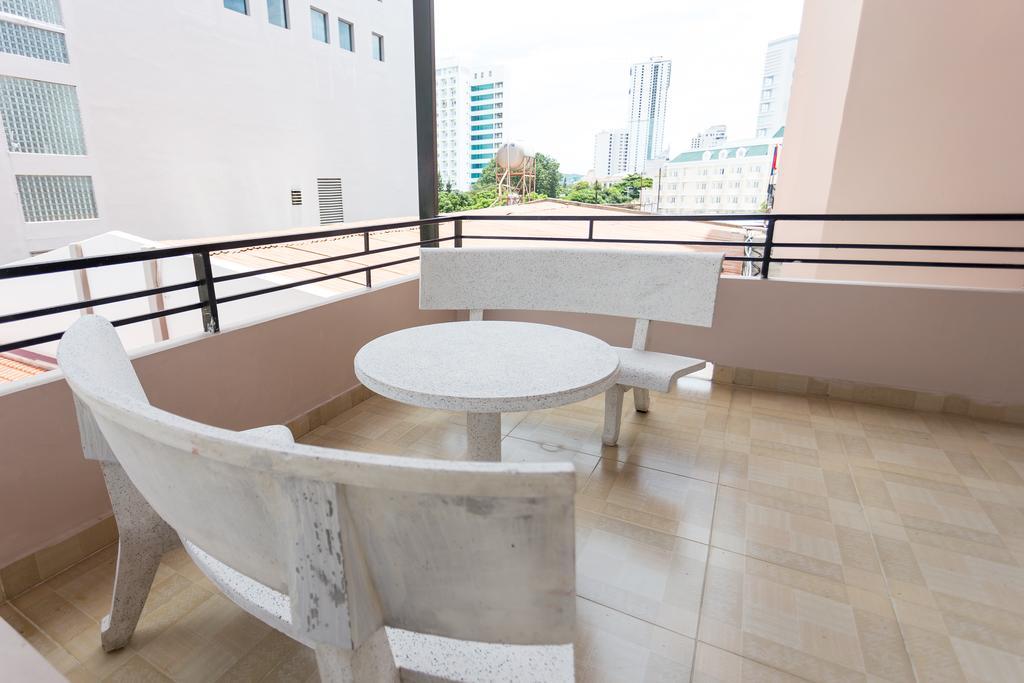 Angella Hotel На Транг Екстериор снимка