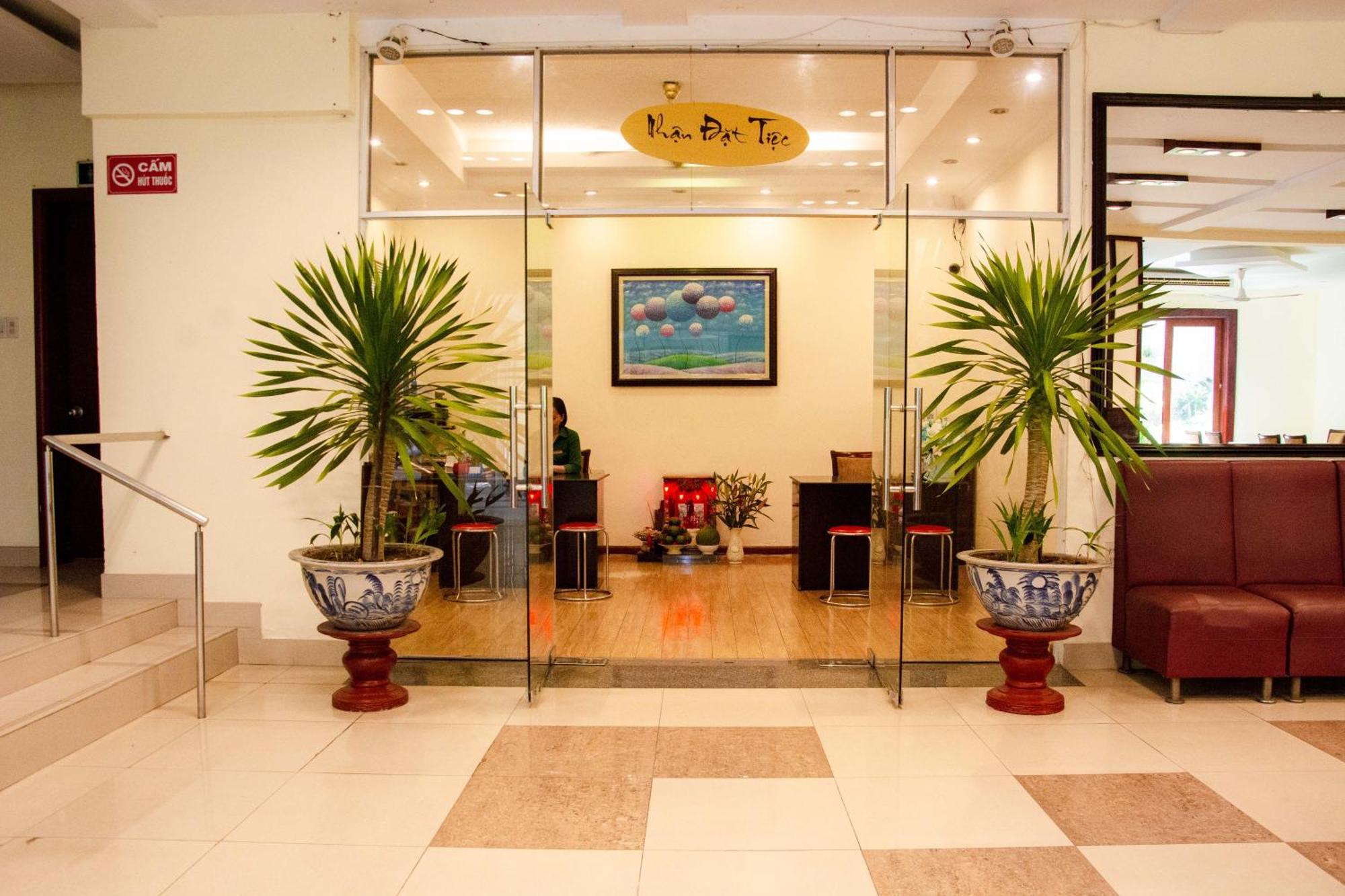 Angella Hotel На Транг Екстериор снимка