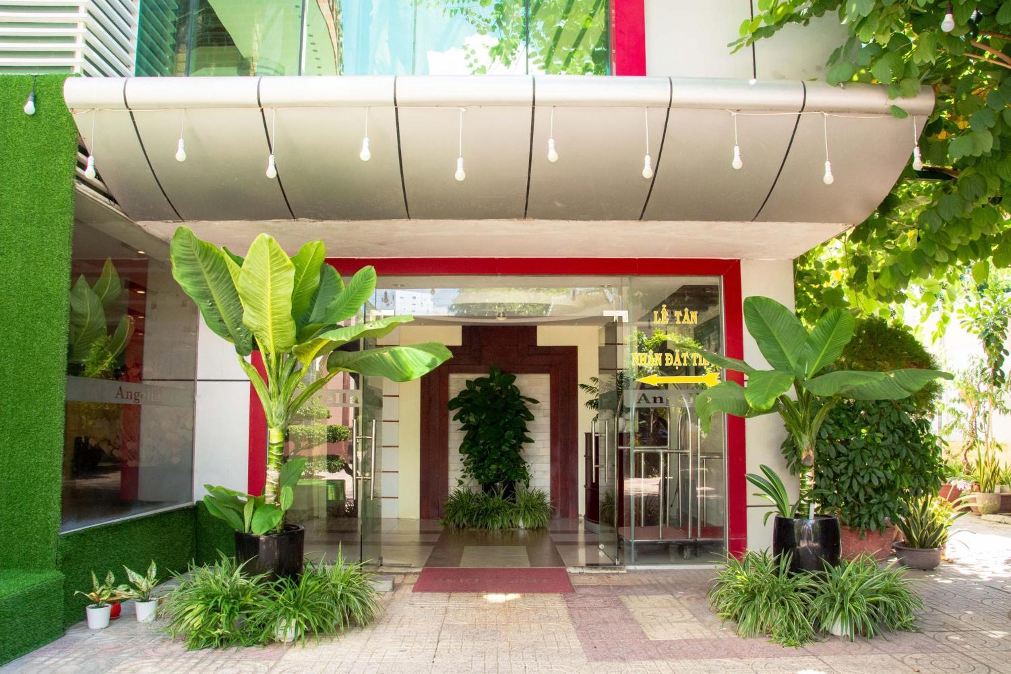 Angella Hotel На Транг Екстериор снимка