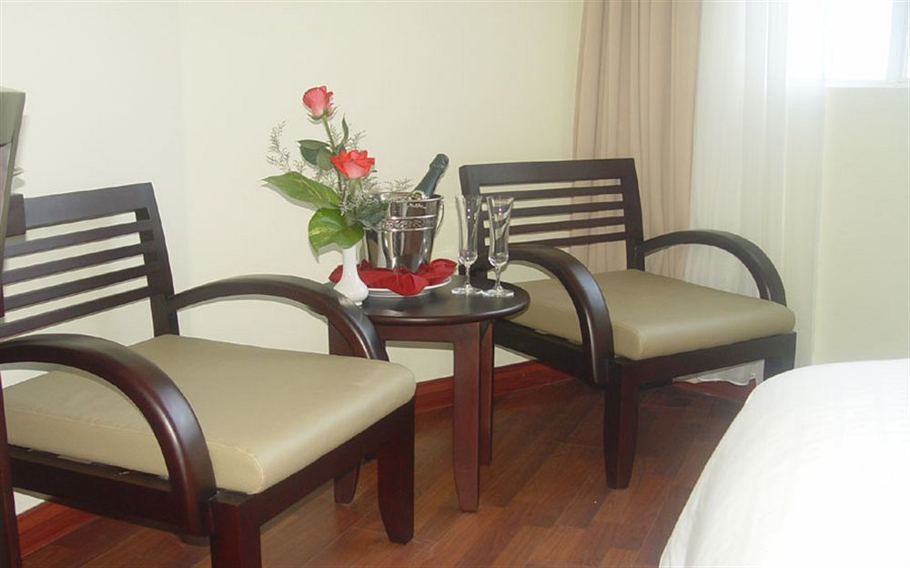 Angella Hotel На Транг Екстериор снимка