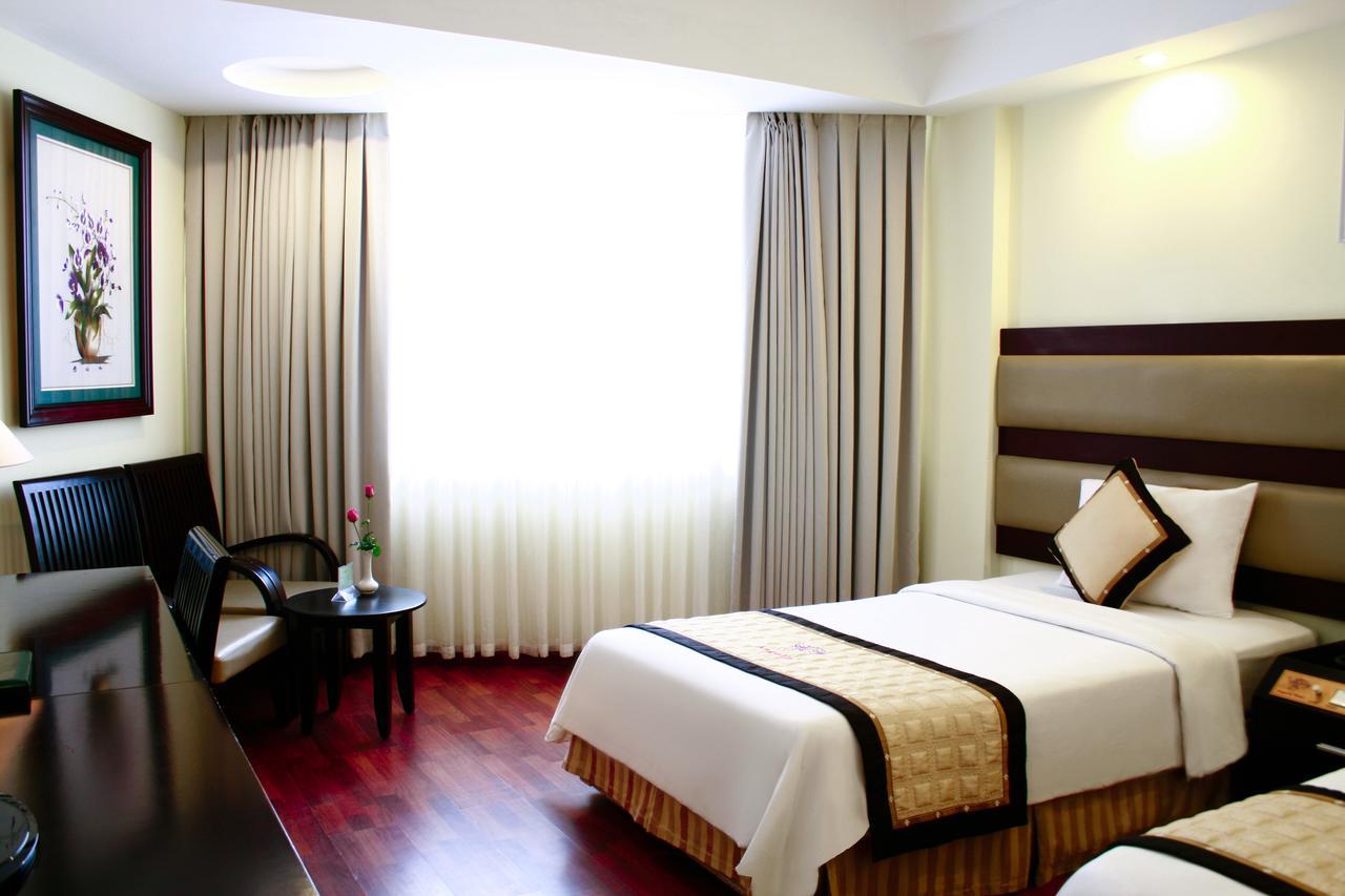 Angella Hotel На Транг Екстериор снимка
